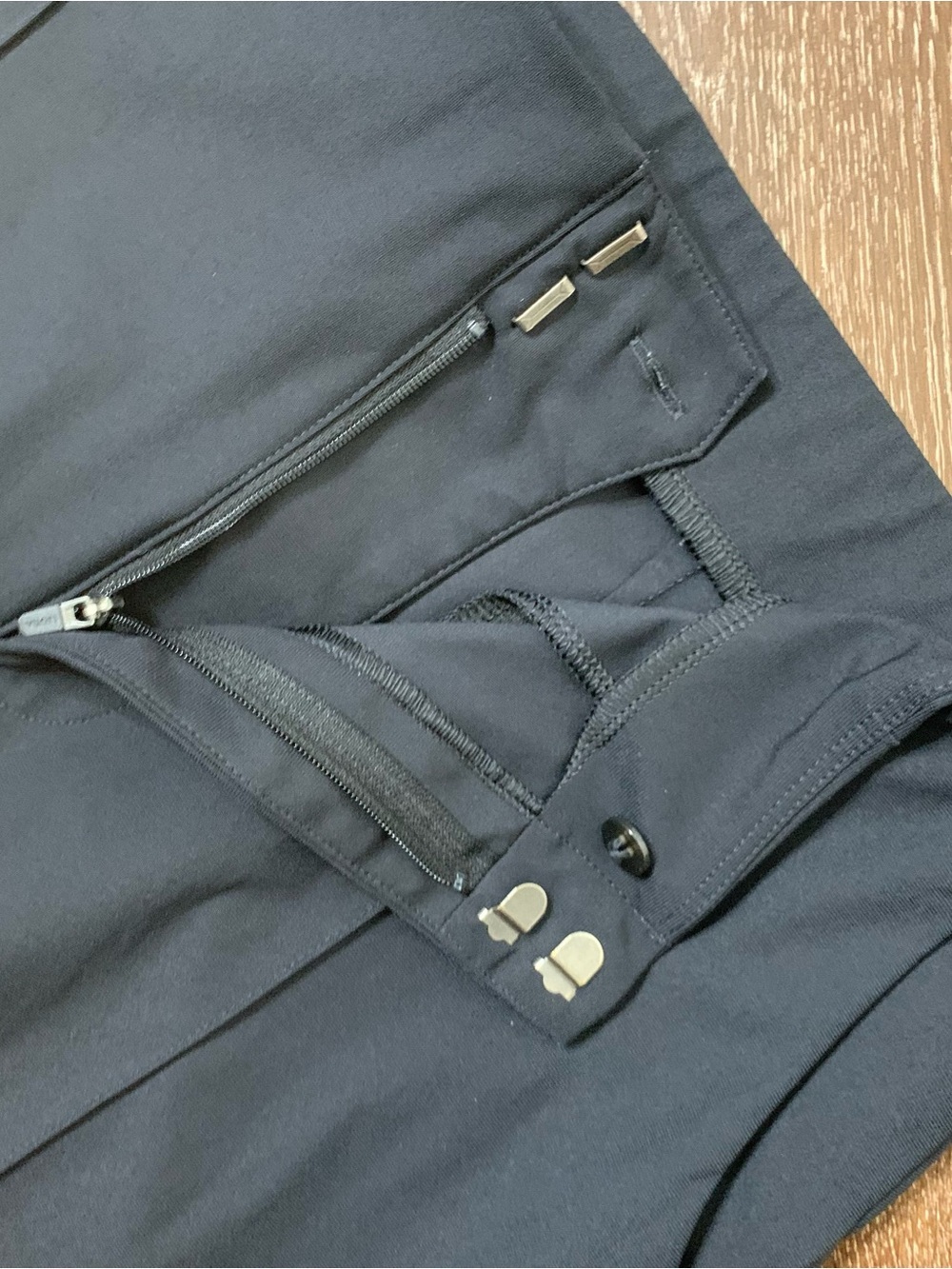 Vuori Womens black meta wide leg trousers L VW4035 - Picture 7 of 10